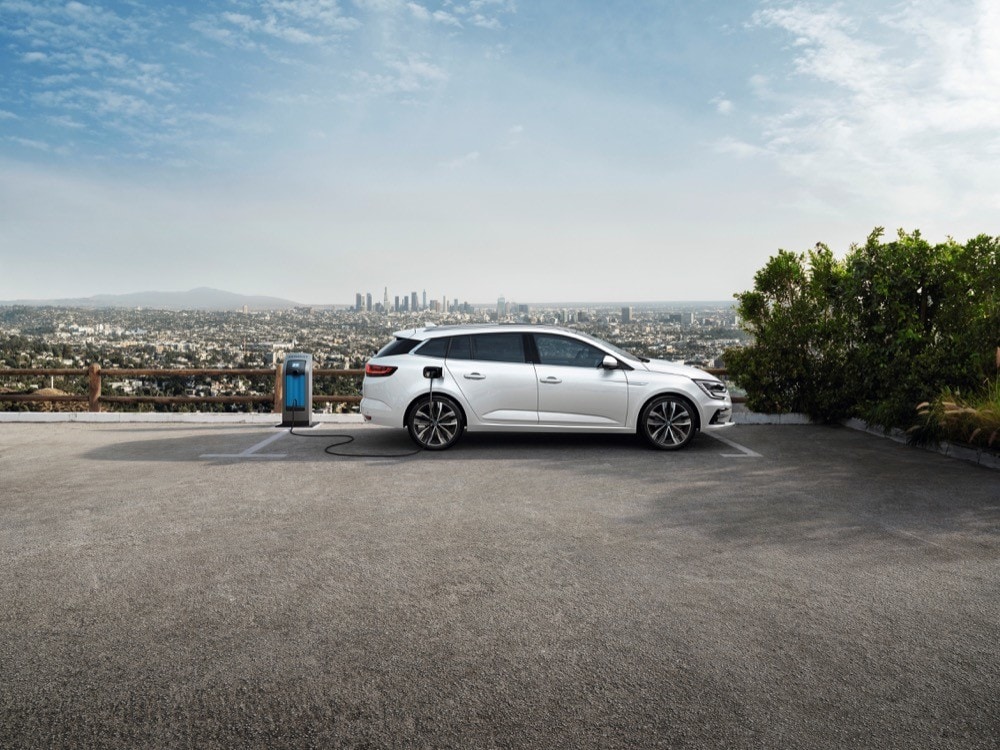 Renault Megane piacere di guida ibrido
