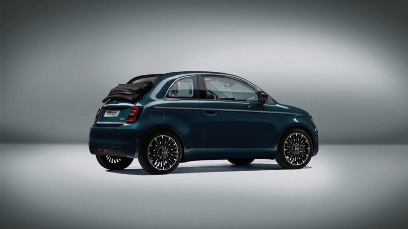 Fiat 500 elettrica Celestial Blu