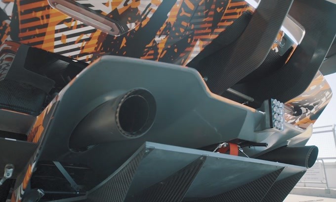 Lamborghini Squadra Corse V12, esordio in pista VIDEO