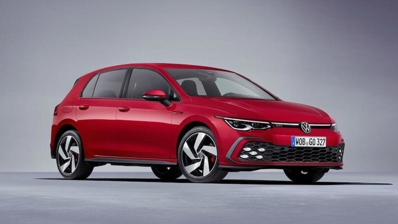 Volkswagen Golf 8 con Car2X per avvisare chi guida nel traffico