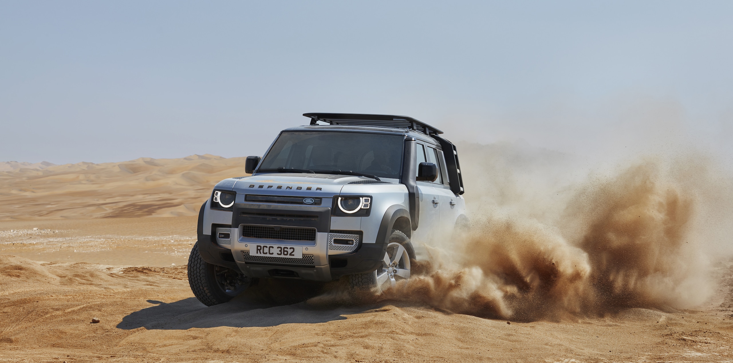 Land Rover, ripresa di maggio trainata dal Defender