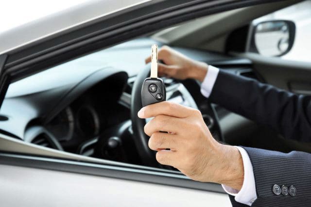 Fase 2, via libera dal 4 maggio per i clienti nei concessionari auto aperti