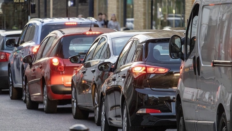 Fase 2 e mezzi propri di trasporto, cosa si può fare e non si può fare in auto?