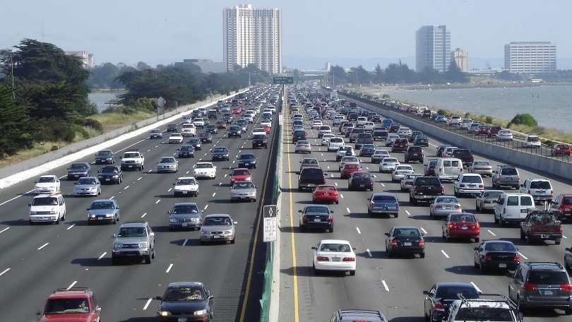 USA, boom di traffico e proteste contro il lockdown coronavirus