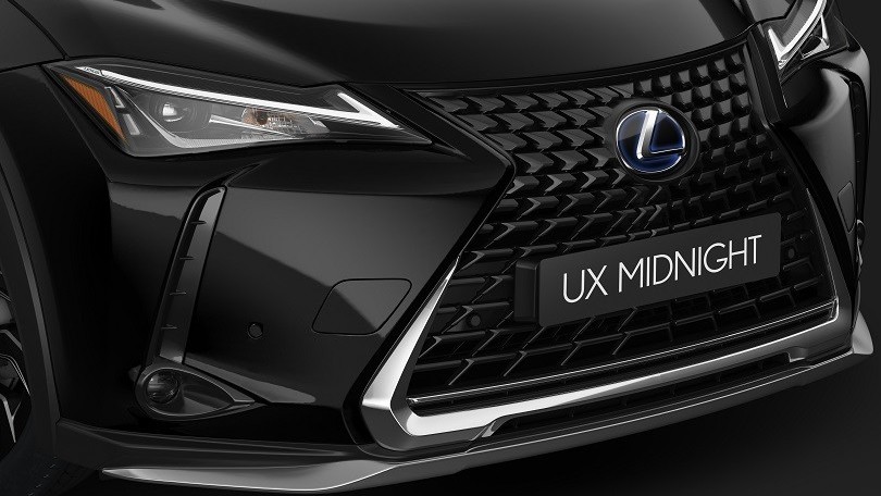 Lexus UX Hybrid Midnight Edition FOTO