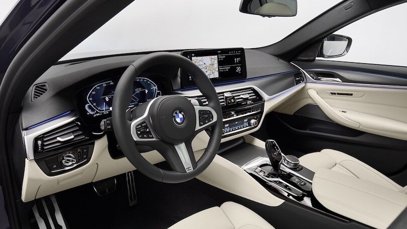 BMW Serie 5 restyling: foto