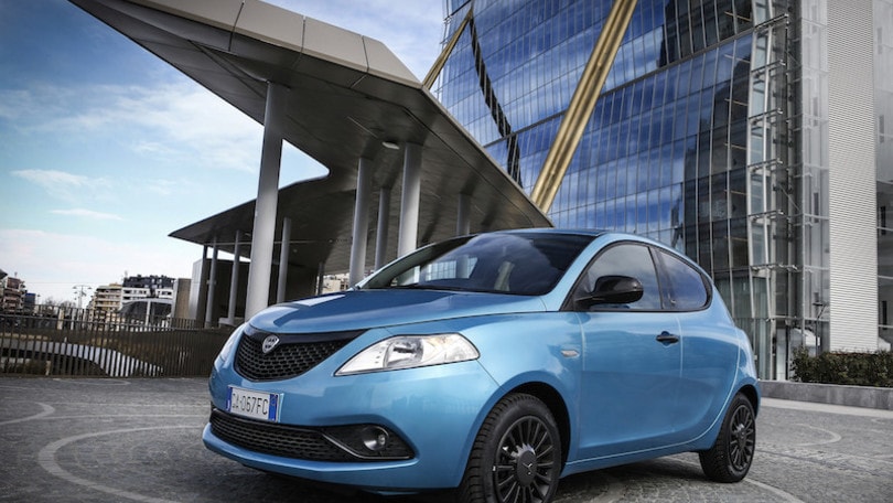 Lancia Ypsilon Hybrid EcoChic: le foto