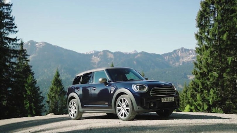 Mini Cooper Countryman si rifà il look VIDEO
