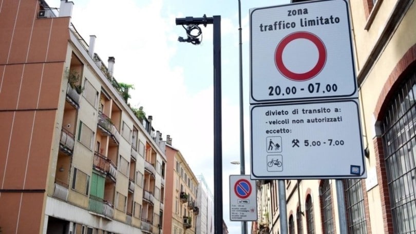Roma, Sindaca Raggi: "ZTL disattivate ancora fino al 30 agosto"