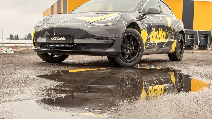 Tesla Model 3 delta4x4