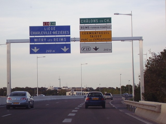 Francia, ipotesi di limite di velocità in autostrada a 110 km/h