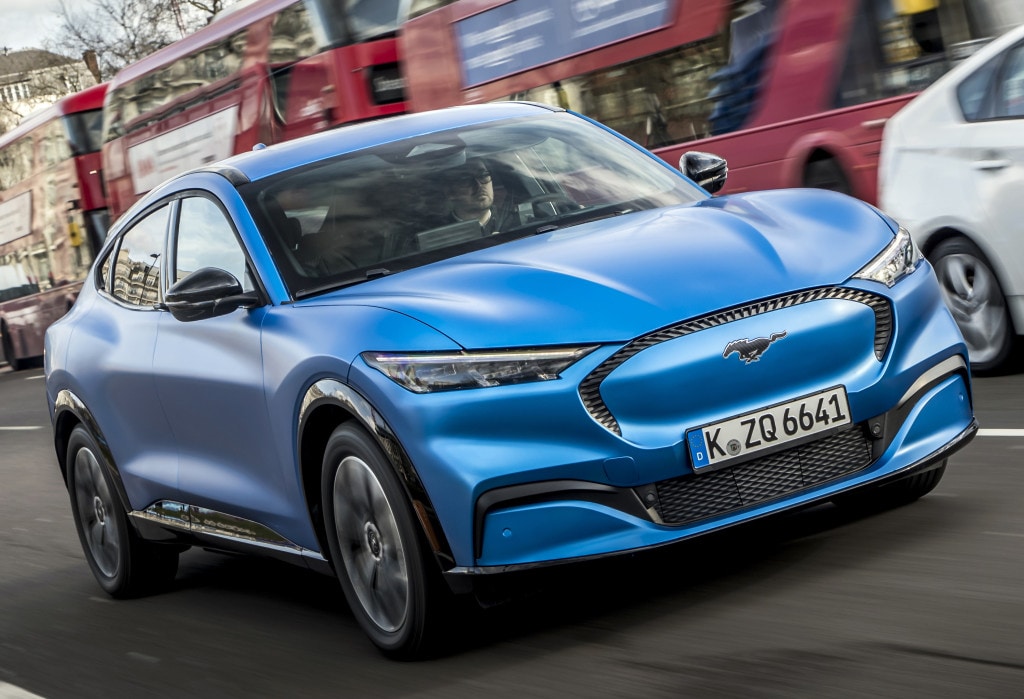 Ford Mustang Mach-E, più potenza per il SUV elettrico