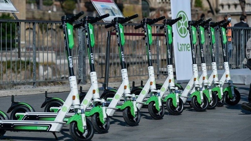 Monopattini elettrici, Lime arriva nell'app di Uber