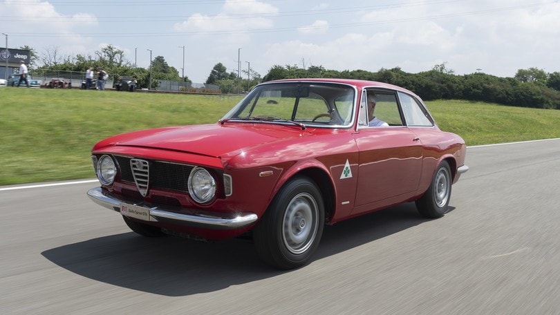 Alfa Romeo Giulia Sprint GTA VIDEO