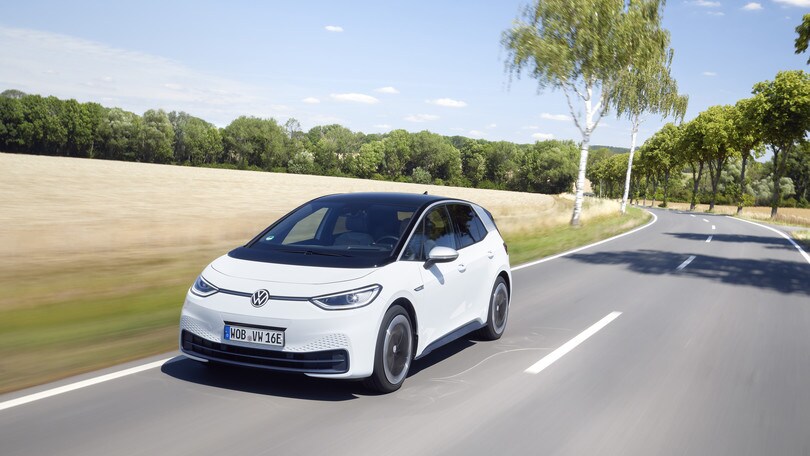 Volkswagen ID.3, al volante della prima elettrica firmata MEB