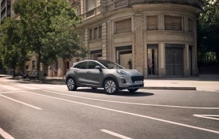 Ford e Harmonia insieme contro l'abbandono degli animali
