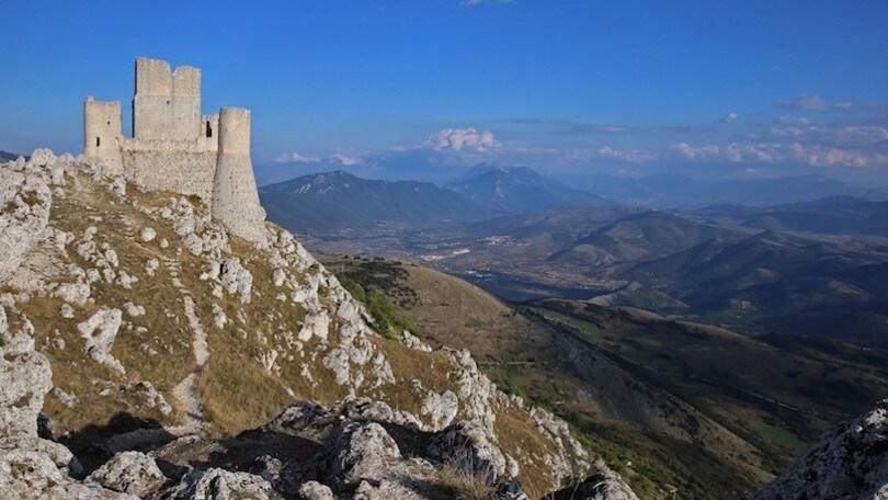 Il castello di Rocca Calascio, un viaggio nel tempo
