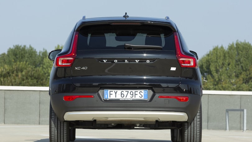 Prova Volvo CX40 T5 Recharge plug-in: le foto