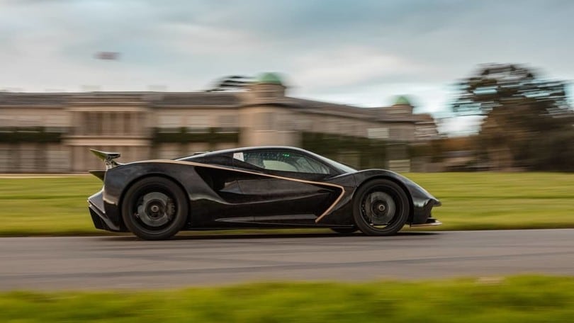 Lotus Evija a Goodwood con la livrea JPS FOTO