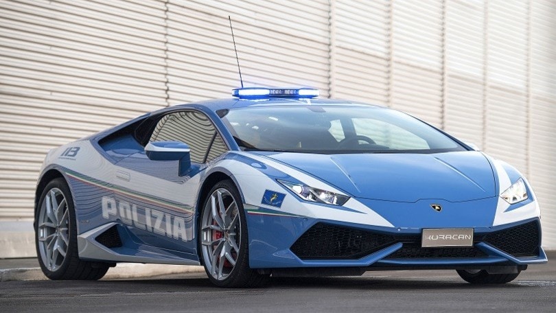 Da Padova a Roma in tre ore: Lamborghini Huracán della Polizia salva una vita
