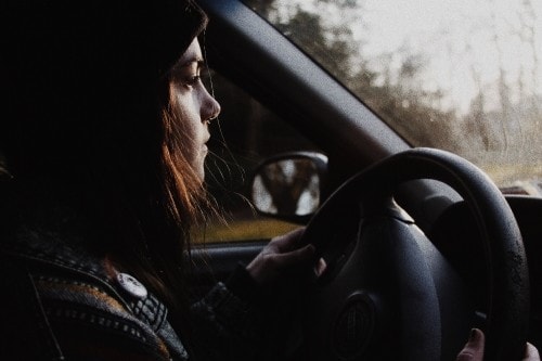 In auto senza assicurazione e senza patente: multa da 6.000 euro!