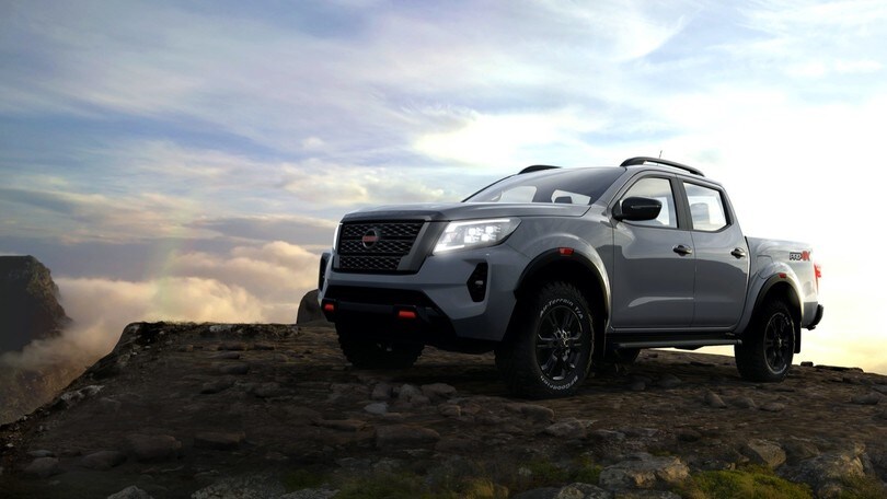 Nissan Navara restyling, ecco la faccia da duro
