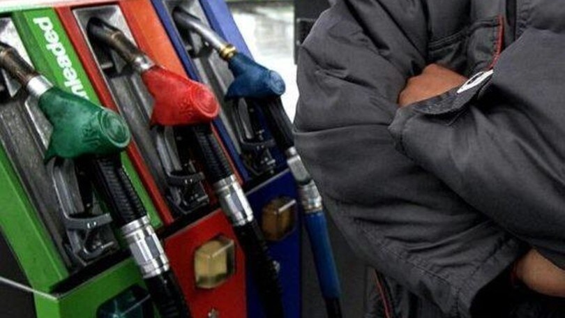 Benzinai, sciopero sulle autostrade dal 27 novembre