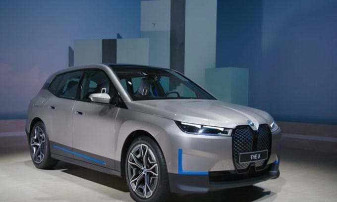 BMW iX: il primo SAV elettrico