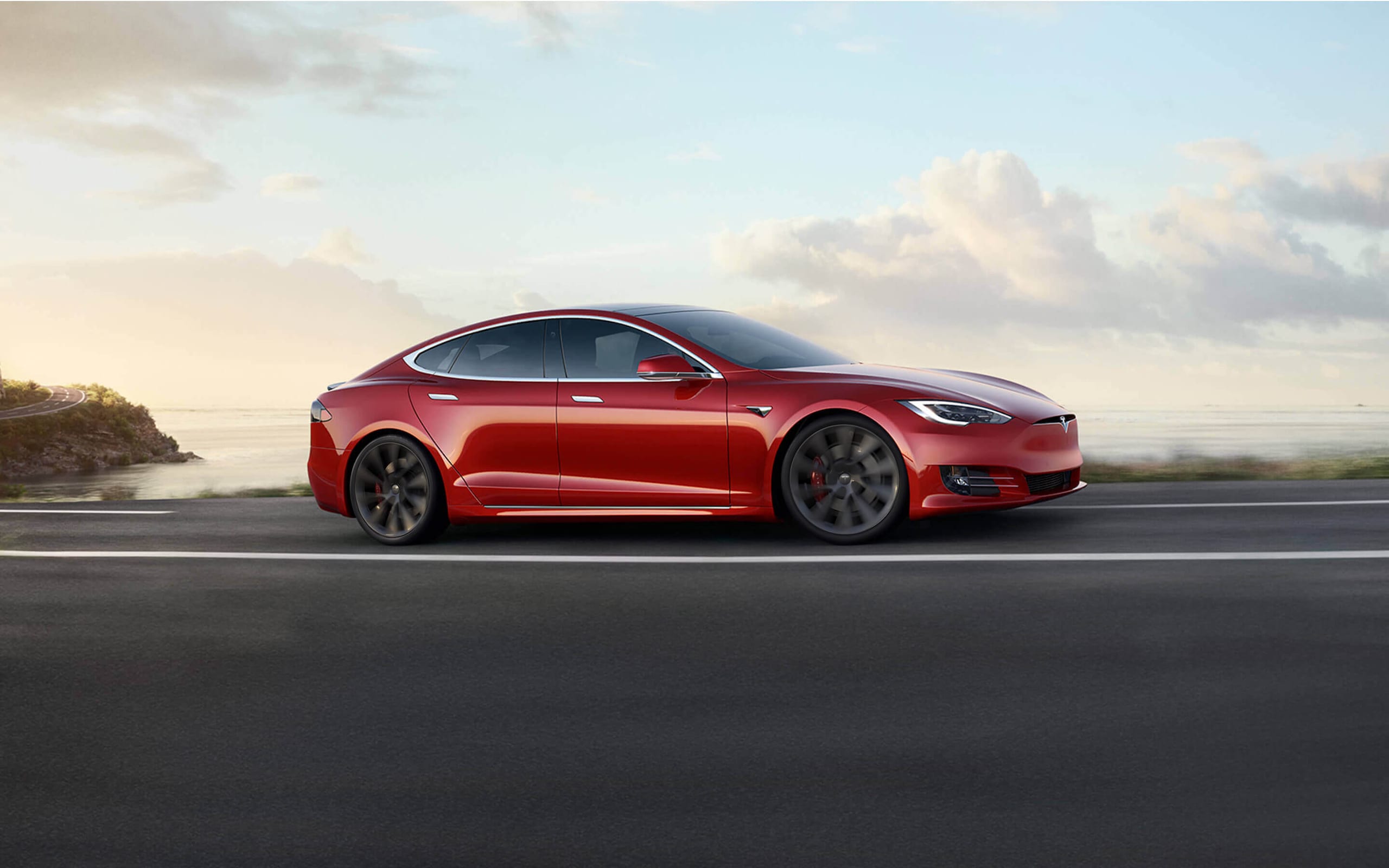Tesla Model S e Lucid Air, il derby dell'autonomia