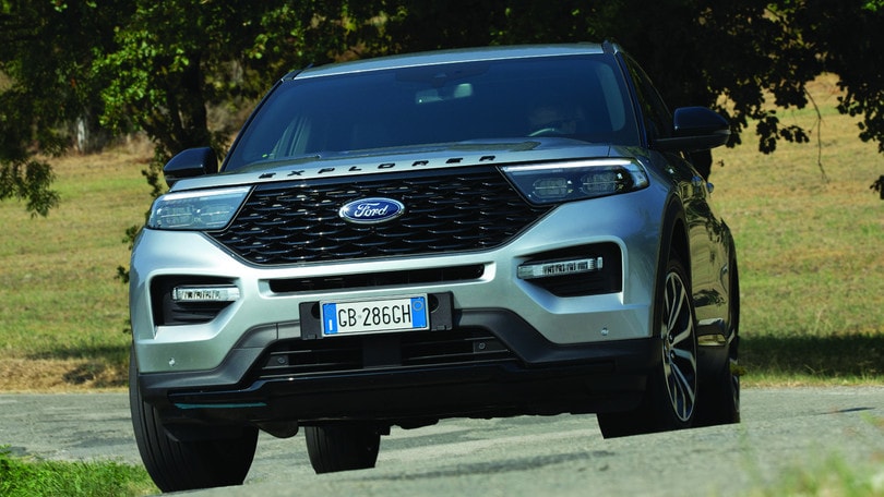Guidare elettrificato: Ford Explorer 3.0 PHEV, gigante gentile