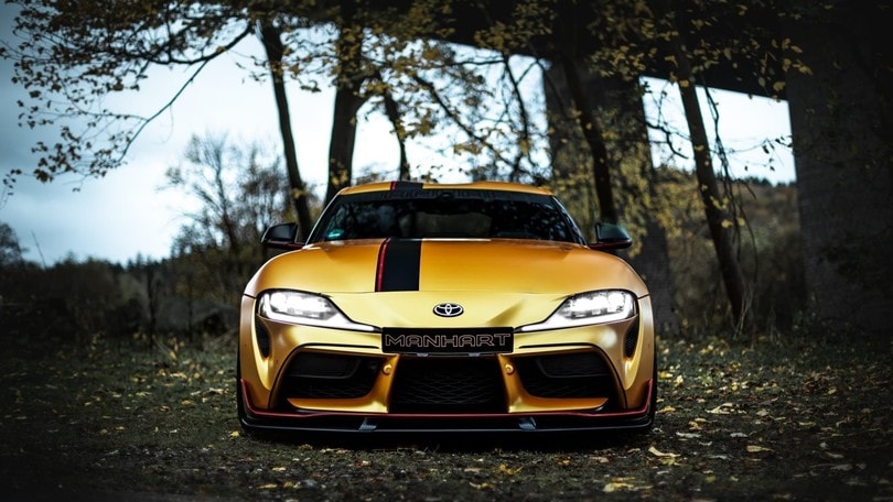 Toyota Supra gr 550 firmata Manhart: potenza e look dorato