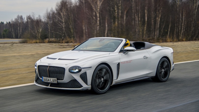 Bentley Bacalar va in strada, l'elettrico arriva nel 2025