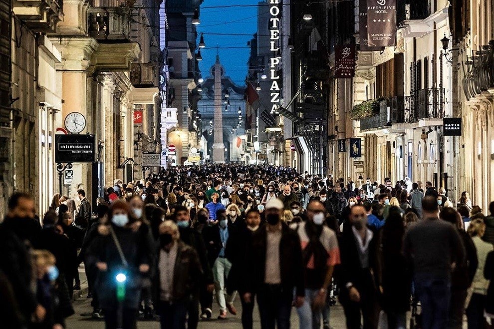Zona rossa e arancione, DPCM Natale 2020: dove si può andare, cosa si può e non si può fare