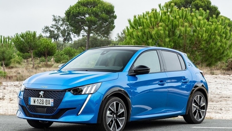 Auto elettriche, entro il 2024 allo stesso prezzo dei motori termici