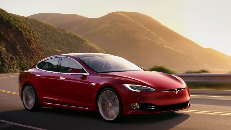 Tesla, touchscreen a rischio: richiamo per 135mila Model S e Model X