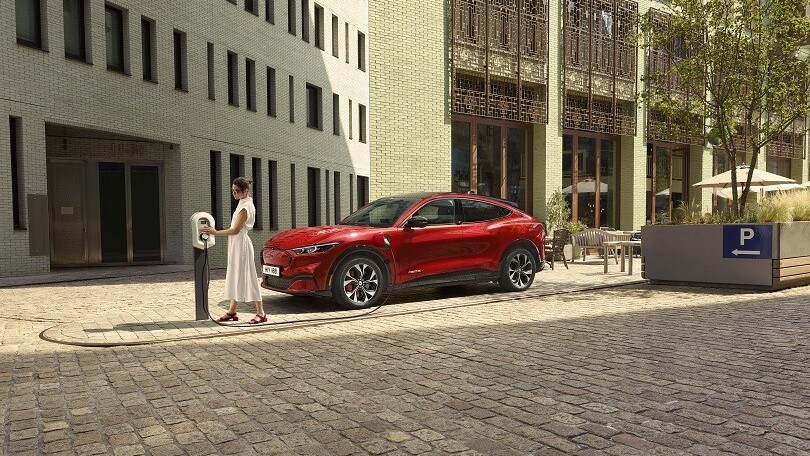 Ford, investimenti raddoppiati sull'elettrico entro il 2025