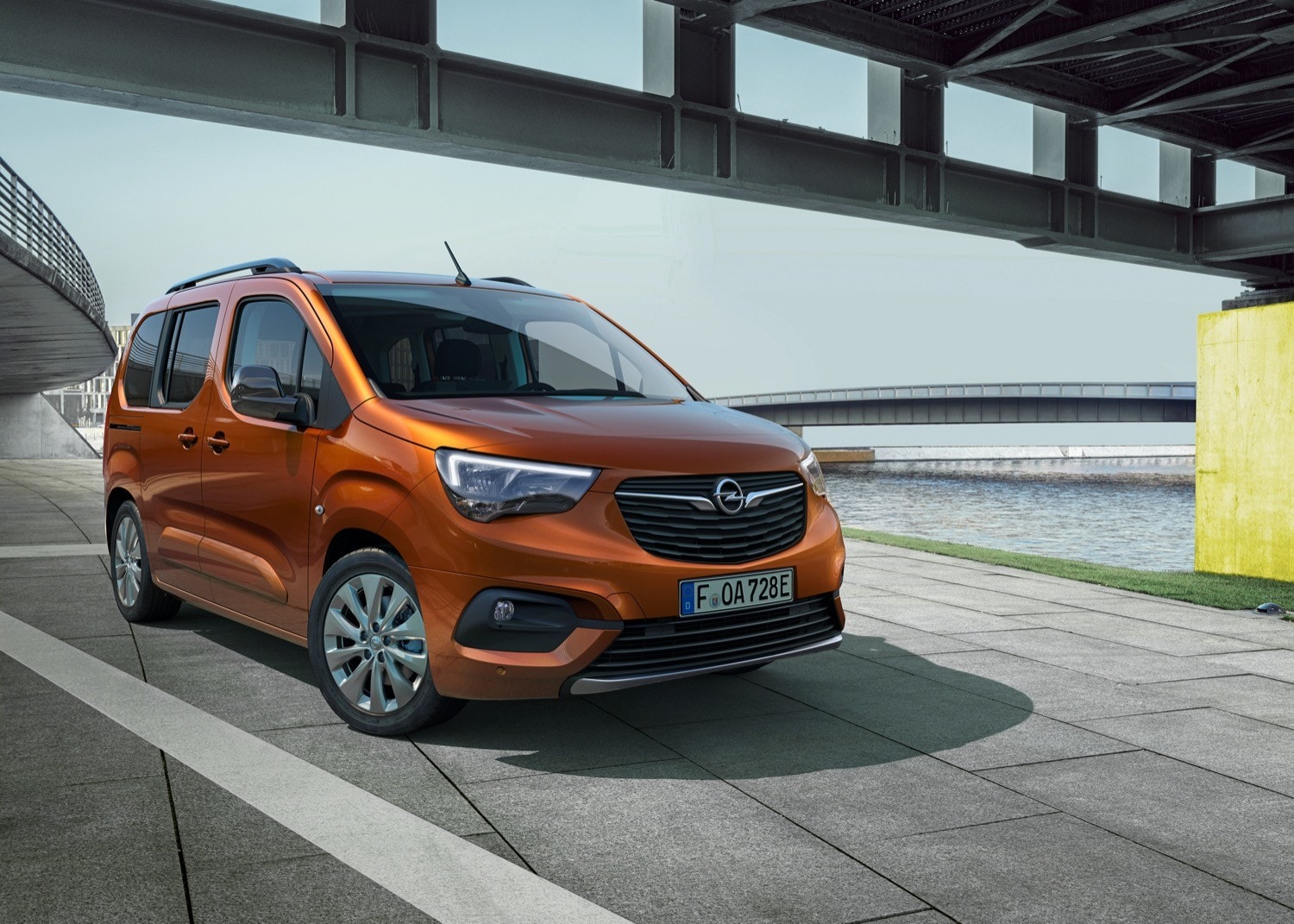 Opel Combo-e Life, il monovolume diventa elettrico