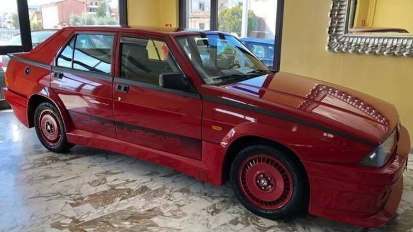 Alfa Romeo 75 Turbo Evoluzione, esemplare da 120.000 euro all'asta