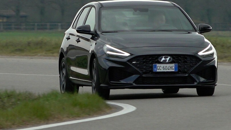 Hyundai i30 Hybrid T-GDi, prova su strada