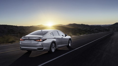 Nuova Lexus ES 2021