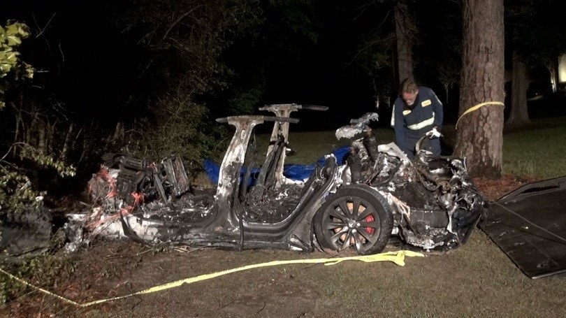 Tesla, due vittime in un incidente mortale, dubbi sull'Autopilot