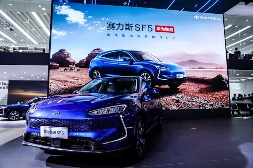 Huawei, al via le vendite del Suv elettrico in Cina