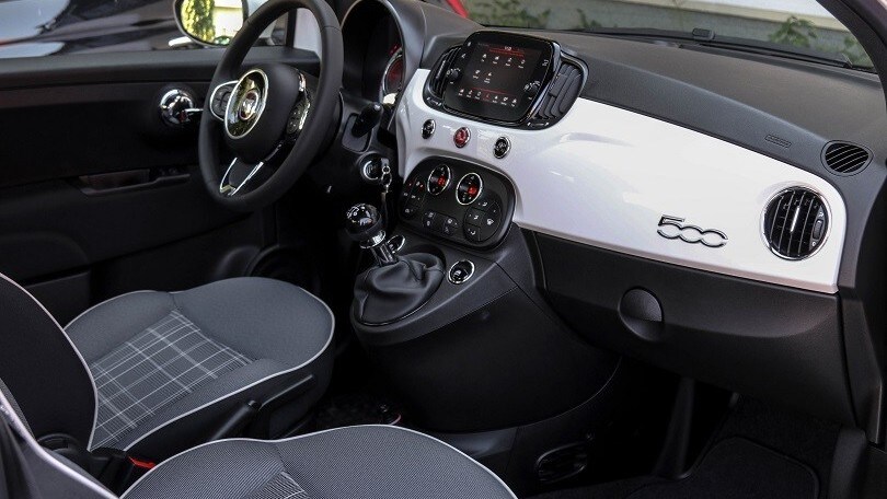 L'importanza di igienizzare l'abitacolo dell'auto ai tempi del Covid