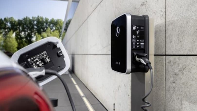 Auto elettriche, più convenienti delle endotermiche entro il 2027