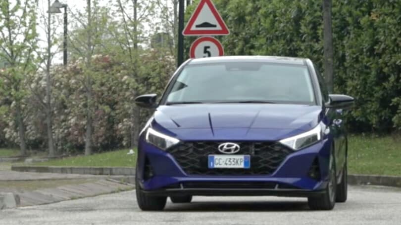 Hyundai i20 1.0 T-GDI, il test della hatchback mild hybrid