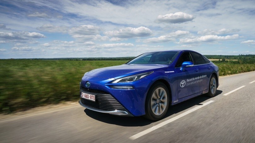 Toyota Mirai: record per la distanza percorsa con un pieno di idrogeno