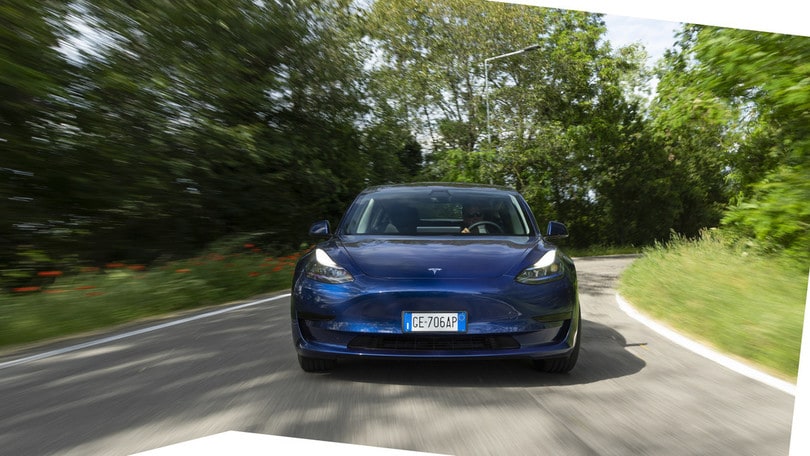 Sul prossimo numero di Auto: Tesla Model 3, "less is more"