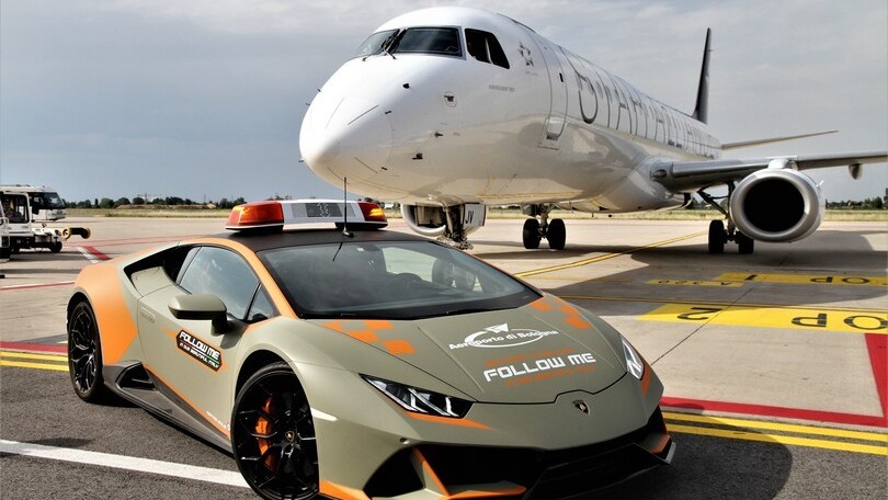 Lamborghini Huracán Evo, 640 cv per l'aeroporto di Bologna