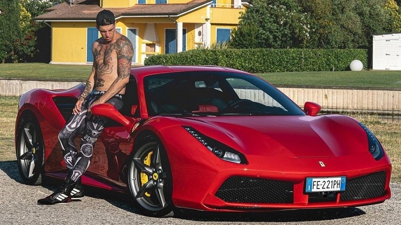 Ferrari 488, Achille Lauro si regala la granturismo di Maranello