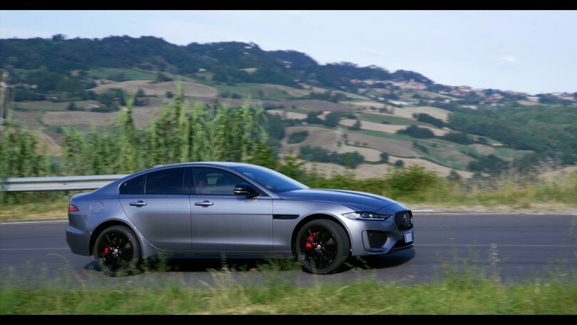 Jaguar XE: il test drive del Model Year 2021